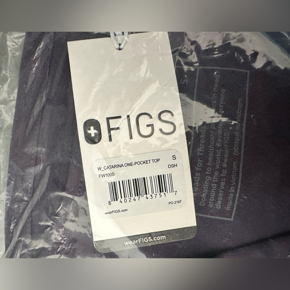 FIGS CATARINA SCRUB TOP
